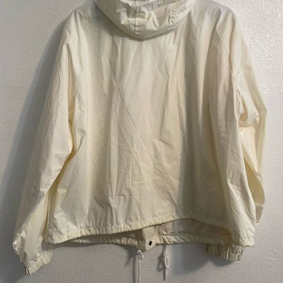 Vtg 2X Levi's men’s White Windbreaker with Logo Patch, Athletic Jacket, Full Zip - Picture 8 of 10